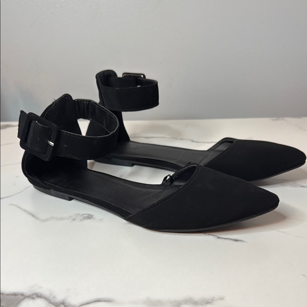 Charlotte Russe Pointed Toe Flat